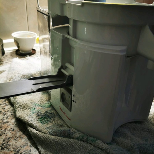 Moulinex juicer like new in box, functional