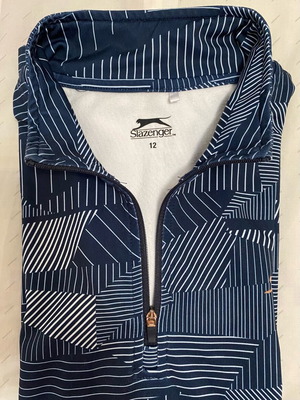 Slazenger αθλητική μπλούζα σαν καινούργιο, μέγεθος M, άσπρο και μπλε