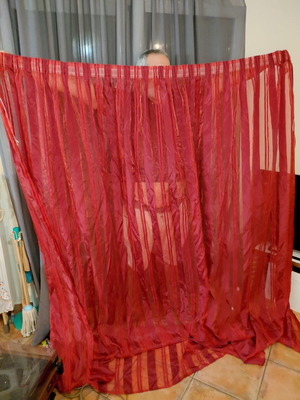 Red Sheer Curtain like new, 1.80 x 2.30 m