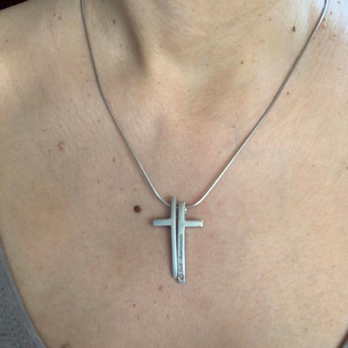 Unique cross consisting of 2 pieces with 23cm chain and 5cm cross