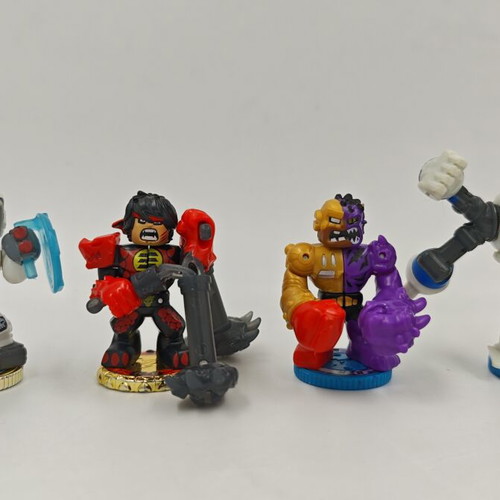 Akedo Ultimate Arcade Warriors figures used, set of 7