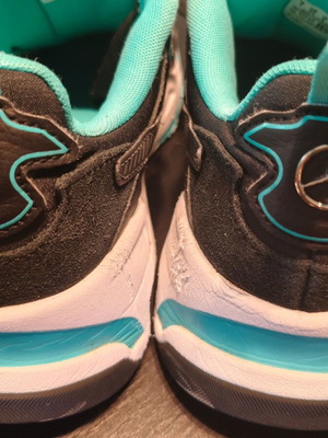 Puma sneakers size 42, multicolor