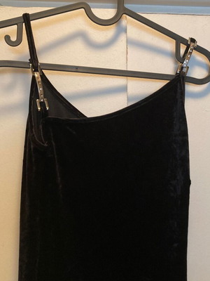 Maxi evening dress in black elastic velvet, size S
