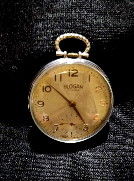 roloi tsepis.             SLOGAN 1945