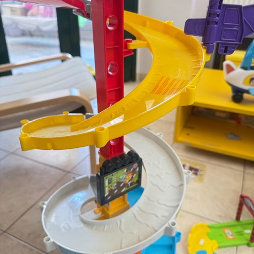 VTech large 2-in-1 tower with toy car like new