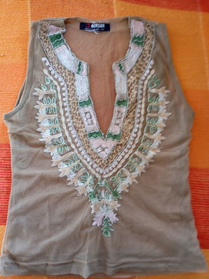 Sleeveless blouse used small in very good condition