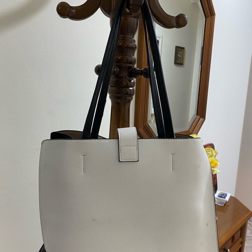 Handbag like new, black and white