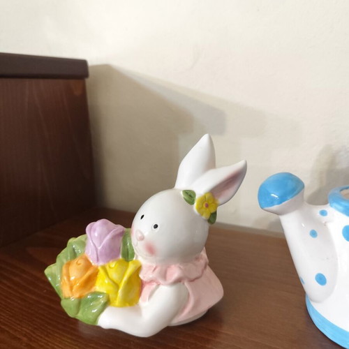 Decorative bunny like new with storage space