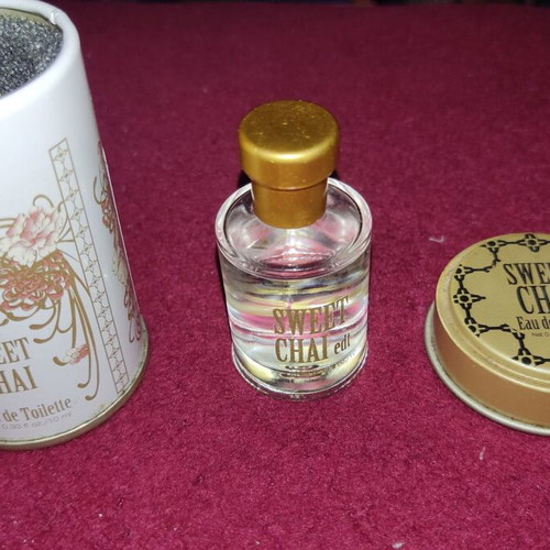Sweet chai eau de toilette H&M used 10ml