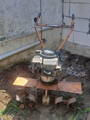 Tiller used with extra blades for extension