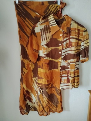 Vintage set skirt and shirt Large by TE QUIERO like new, beige and brown