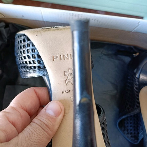 Pinko pumps used, size 39, black and blue