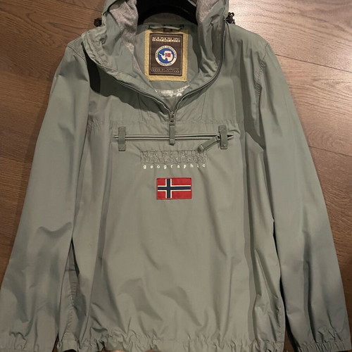 Napapijri jacket grey like new, lightweight, windproof, waterproof, size M