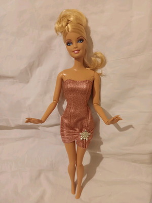 Barbie Fashionistas Swapping Styles "Glam" 2 dolls used