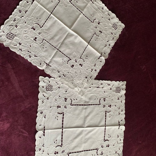Cutwork table linen set white cotton, like new
