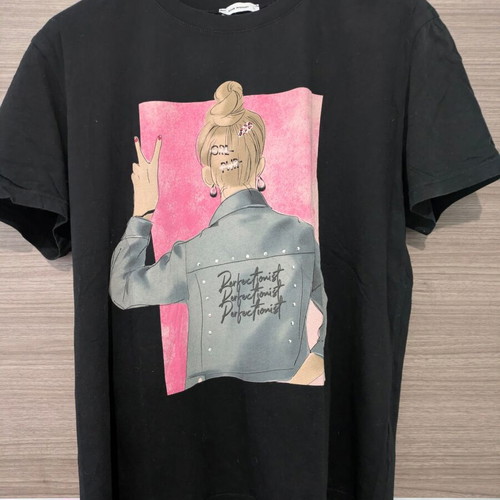 Pink Woman Black T-shirt Size L Like New