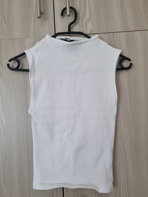 Zara top like new, size medium