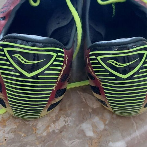 Athletic shoes size 44 like new, barely used