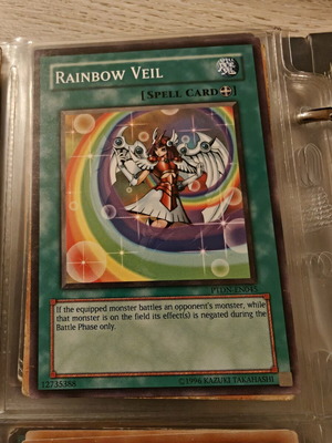 Yu-Gi-Oh card Rainbow Veil like new
