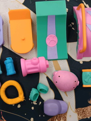 Littlest Pet Shop skate park like new set without pets