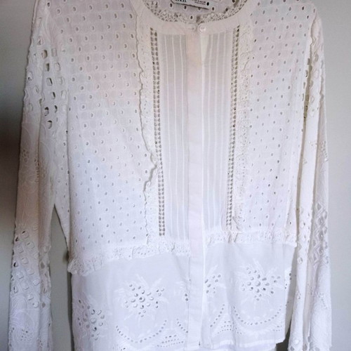 Zara guipure shirt new, size S