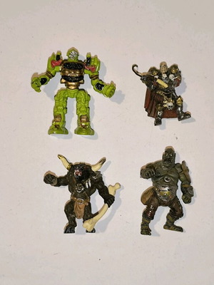 Fantasy Plastoy figures used, pack of 4 pieces