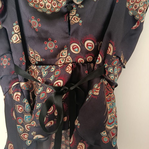 Silk top Betty Blue like new with peacock print