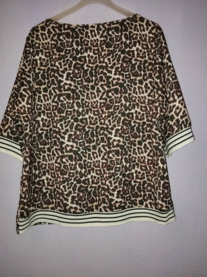 Access blouse size M like new