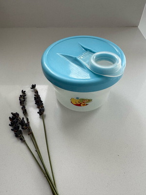 Little Mimos milk powder dispenser blue like new