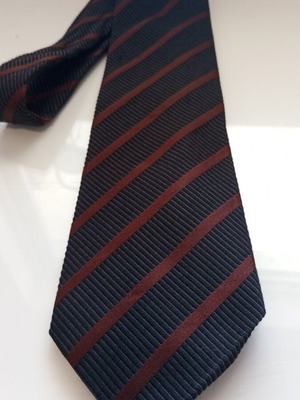 ZARA Man Tie like new, classic striped design in dark blue and brown