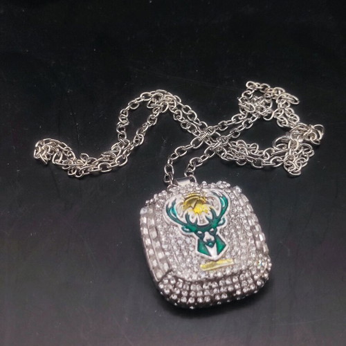 Giannis Antetokounmpo Milwaukee Bucks pendant new