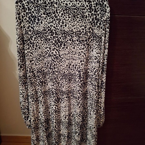 Stradivarius women's dress like new, size Small, white and black