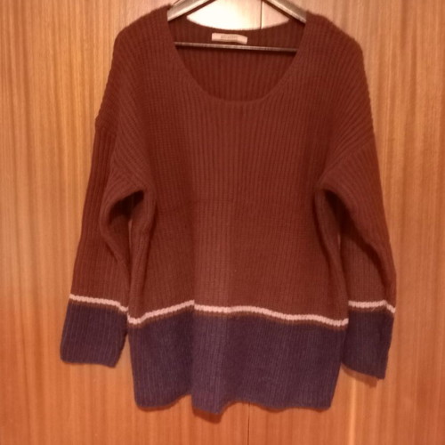 Attrattivo knitted sweater like new, burgundy and blue, size Large