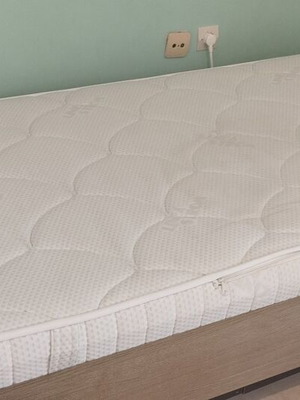 Lapin Convertible Baby Cot Bed with Anatomical Mattress Like New