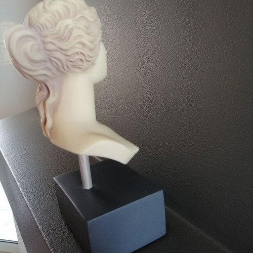 Aphrodite statue used, alabaster, height 19 cm