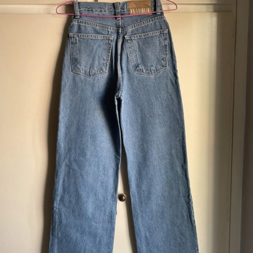 No Thinkin Blue Jeans high-waisted like new with knee rips