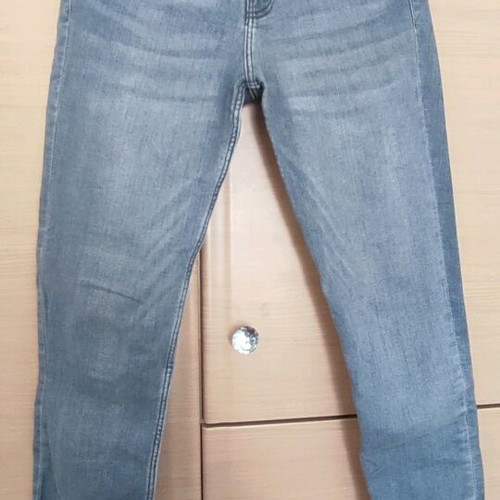 Zara gray elastic jeans new, size 40