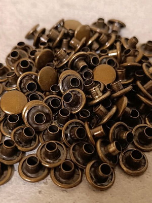 Διπλά κουμπώματα πρέσας για μπρελόκ 9 χιλιοστών, πακέτο 100 σετ μπρονζέ