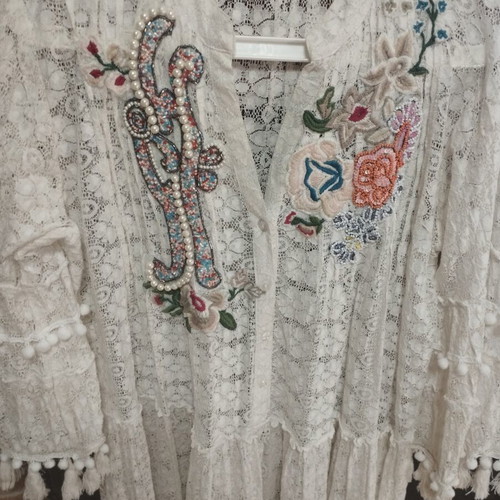 Anvil lace tunic with embroidery, like new, white, XL
