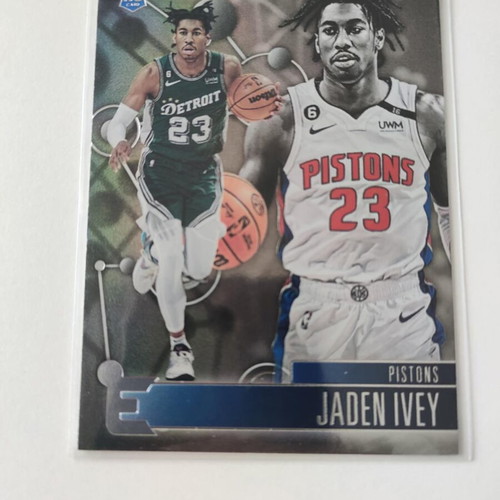 Panini NBA Chronicles 2022-23 Jaden Ivey Rookie Essentials card like new