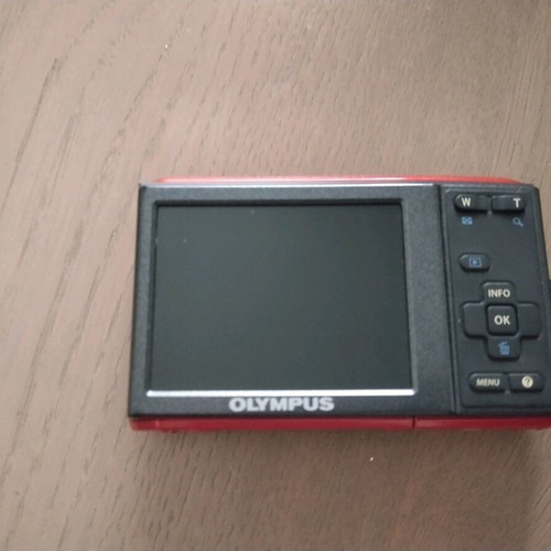 Olympus FE-47 digital camera like new, red 14MP retro