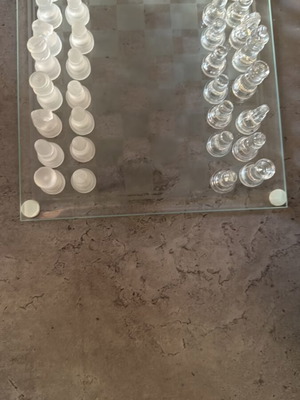 Johnnie Walker Limited Edition Glass Chess Set like new