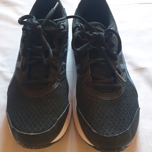 Men's Asics Jolt 3 shoes new, size 41.5, black with blue