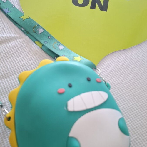 Disney dinosaur wallet size medium, green