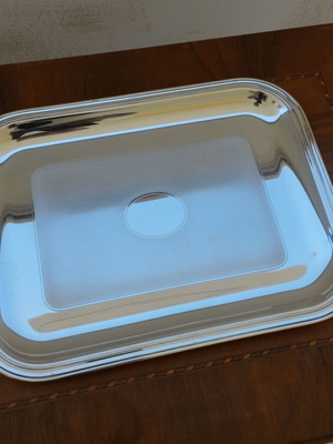 Christofle t 21 tray in very good condition, heavy item