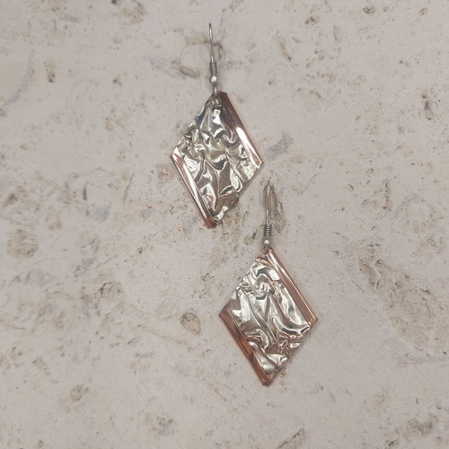 Silver plating dangling earrings like new, gold and silver colors