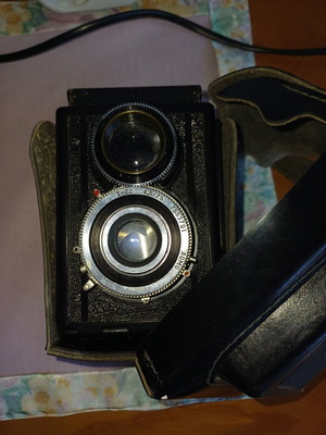 Φωτογραφική μηχανή LOMO Lubitel TLR vintage με θήκη μεταχειρισμένη