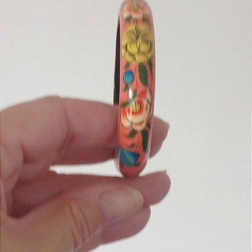 Bohemia wooden boho bracelet with flower design, new