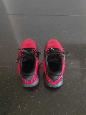 Under Armour kids basketball shoes used size 33.5