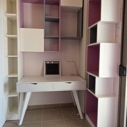 Desk and bookshelf set for children's room